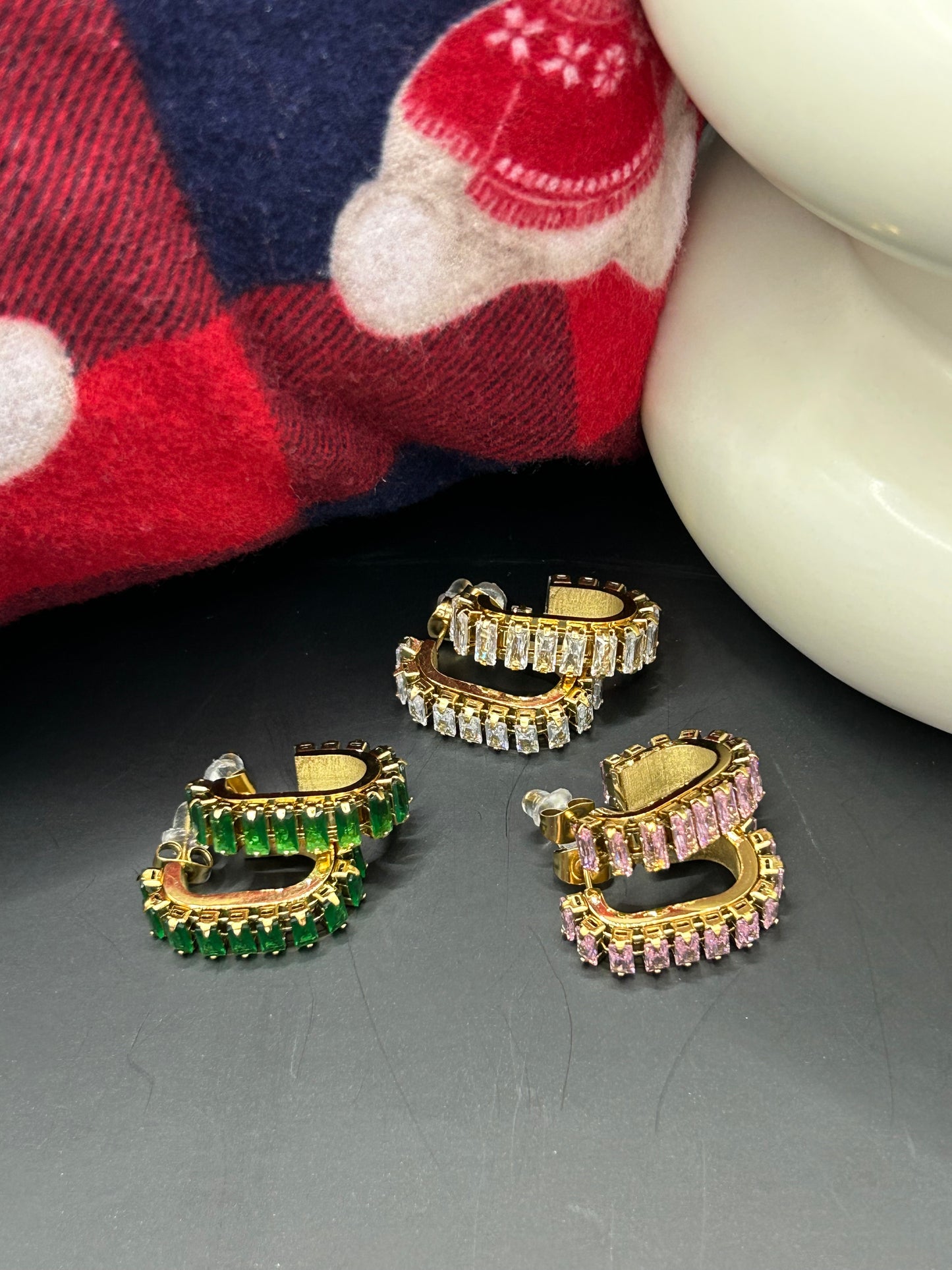 Nouveau! Boucles d’oreilles Royale Verte Maison M Bijoux